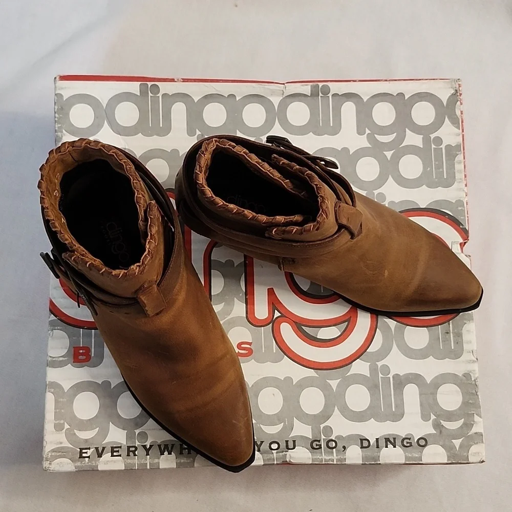 Vintage Tan Distressed Dingo Boots